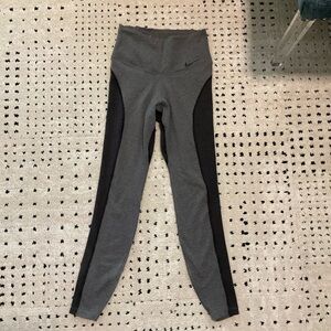 Women’s Nike gray / light gray leggings, S